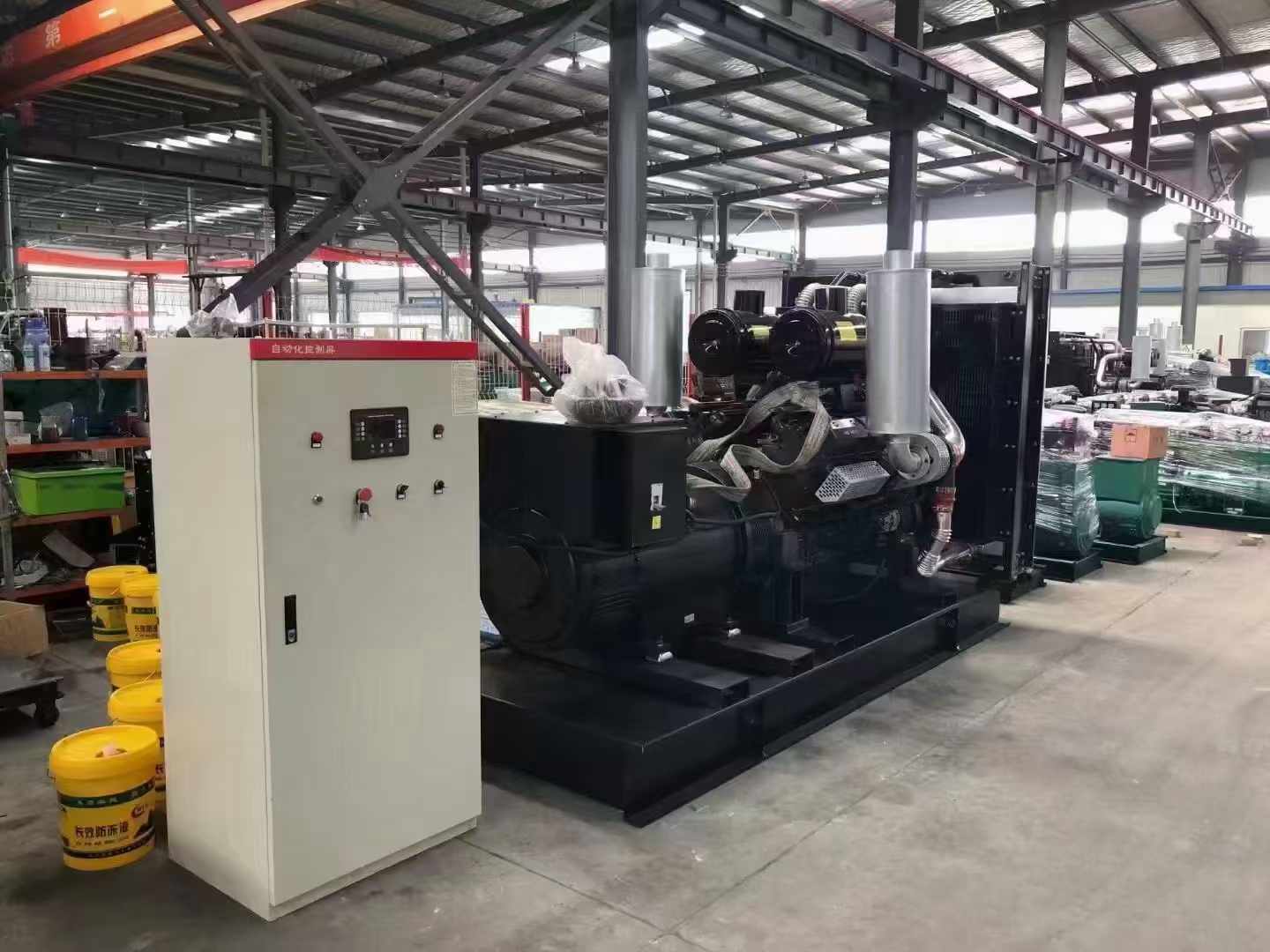 香河柴油发电机运行时的噪音和振动水平如何？
